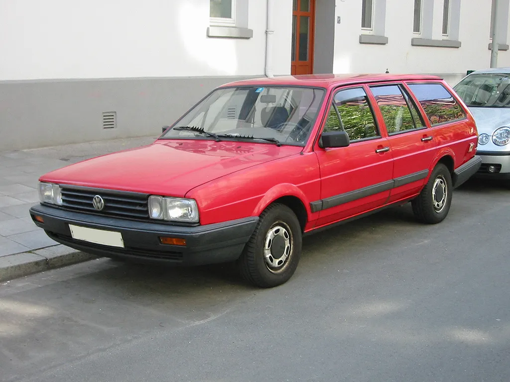 Volkswagen Passat 2.2 1991 photo - 4