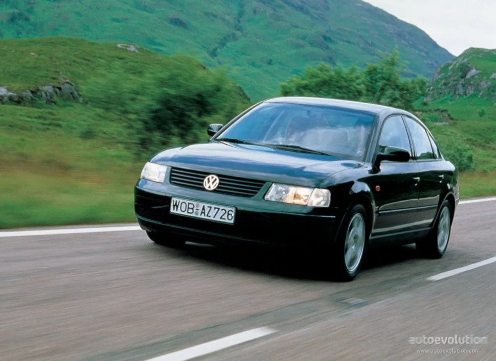 Volkswagen Passat 2.3 1996 photo - 1