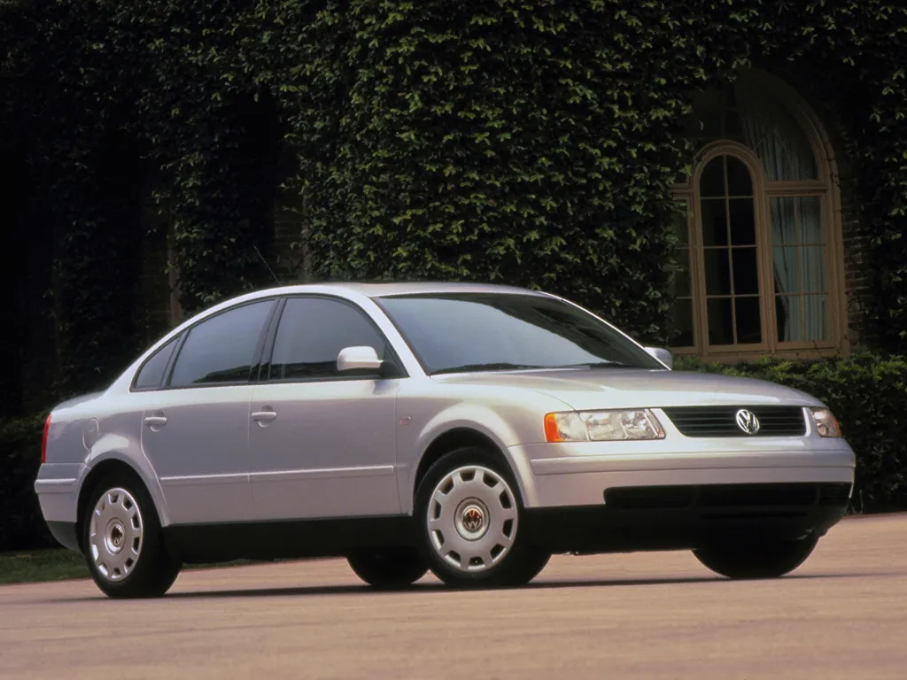 Volkswagen Passat 2.5 1997 photo - 8