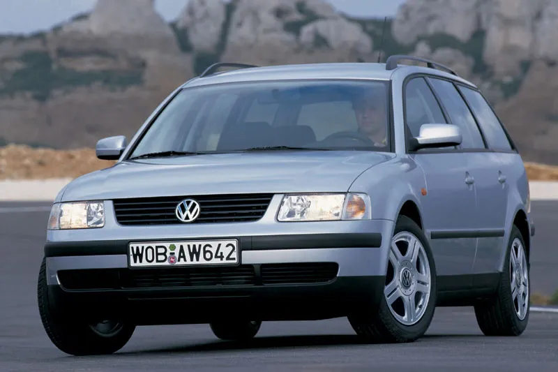Volkswagen Passat 2.5 1999 photo - 12