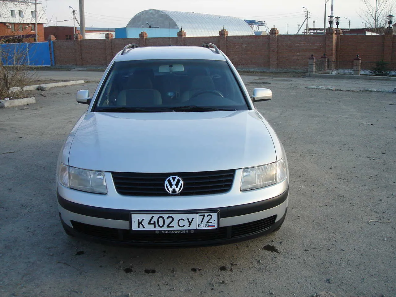 Volkswagen Passat 2.8 2000 photo - 2