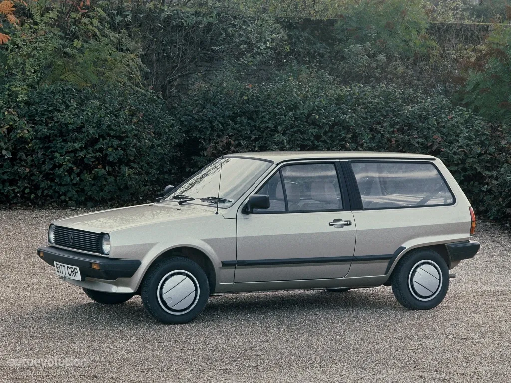 Volkswagen Polo 1.1 1989 photo - 2