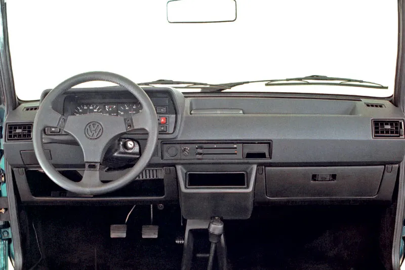 Volkswagen Polo 1.3 1983 photo - 8