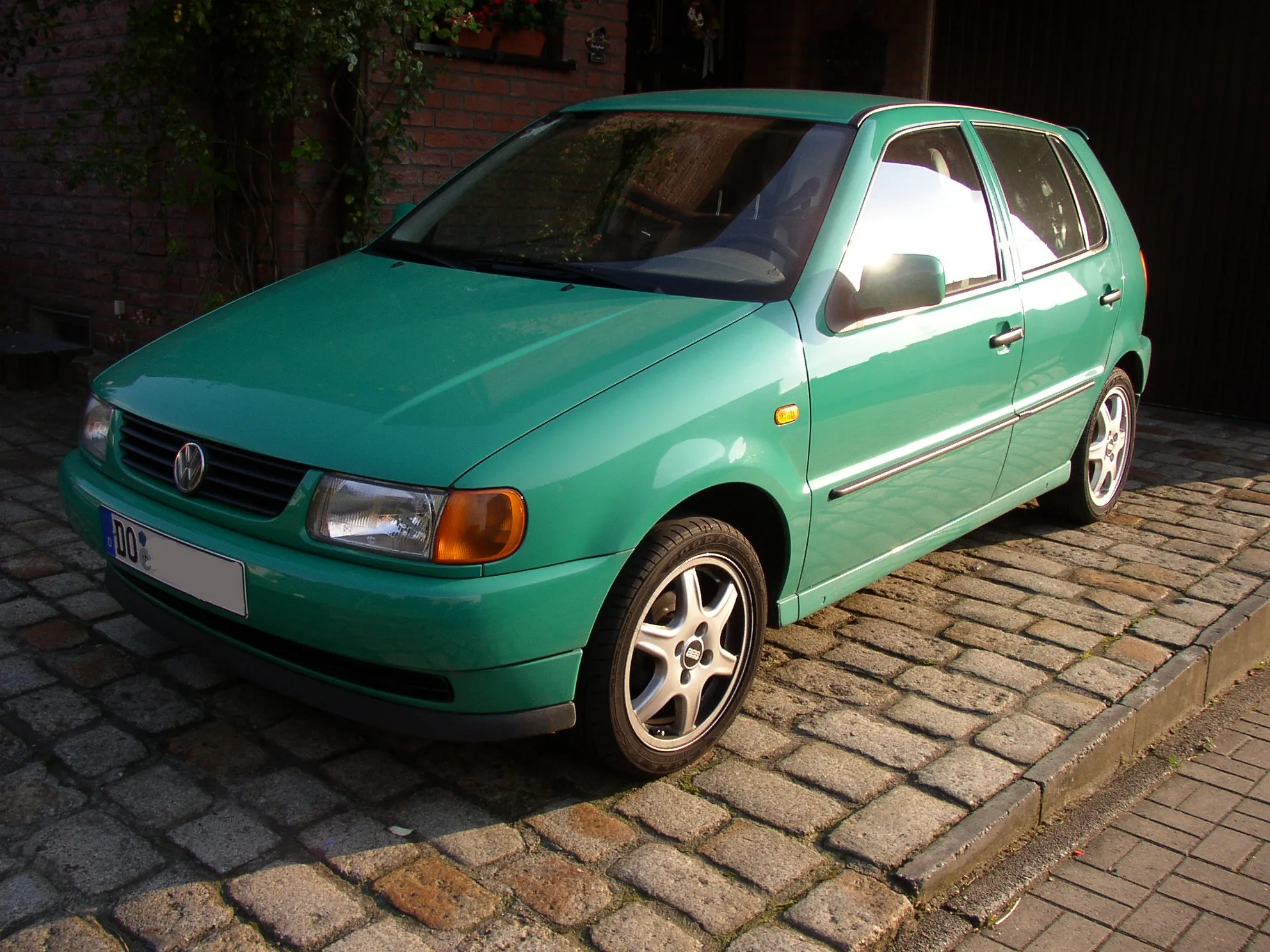 Volkswagen Polo 1.9 1995 photo - 9